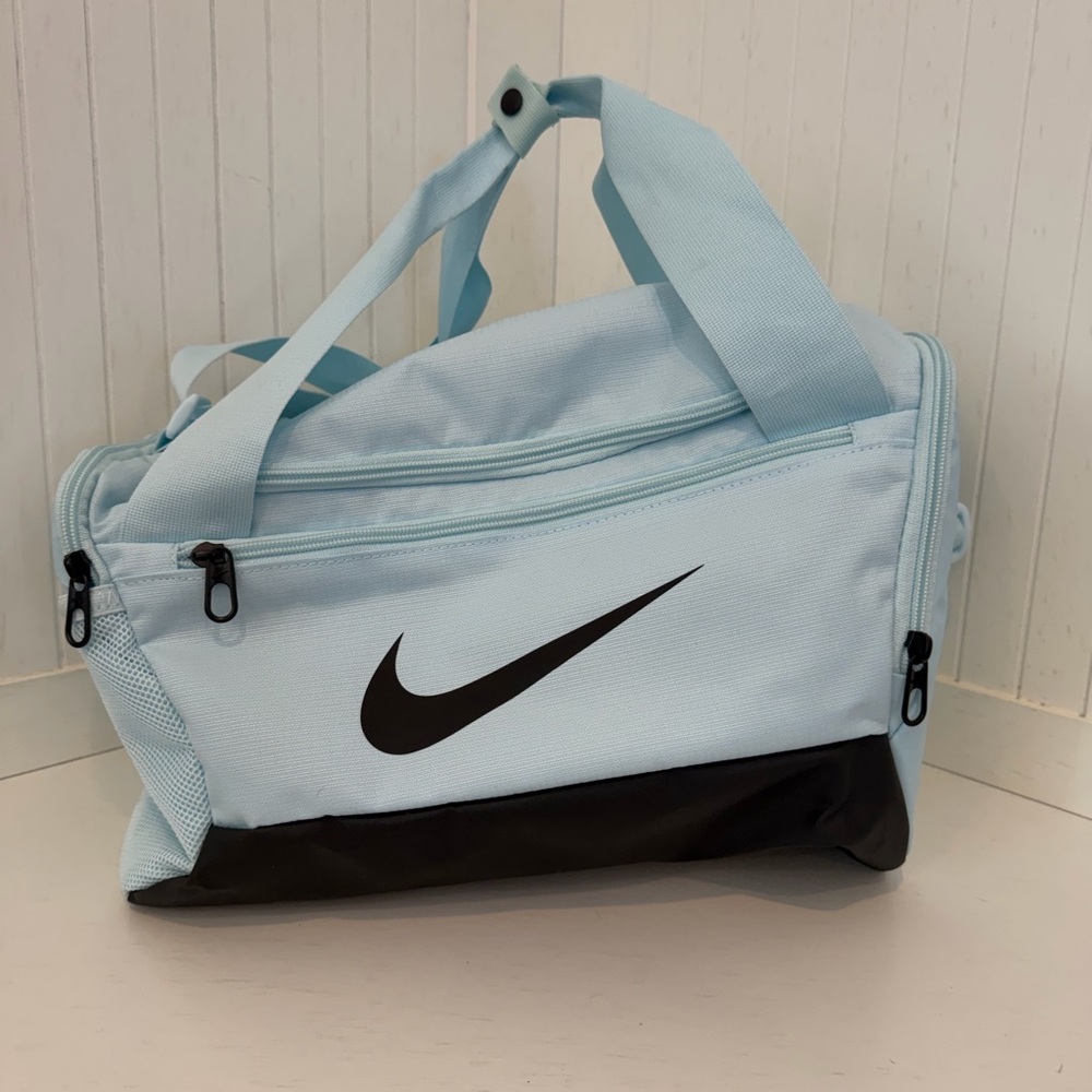 Nike Brasilia 9.5 Training Extra Small Duffel Bag (25L)